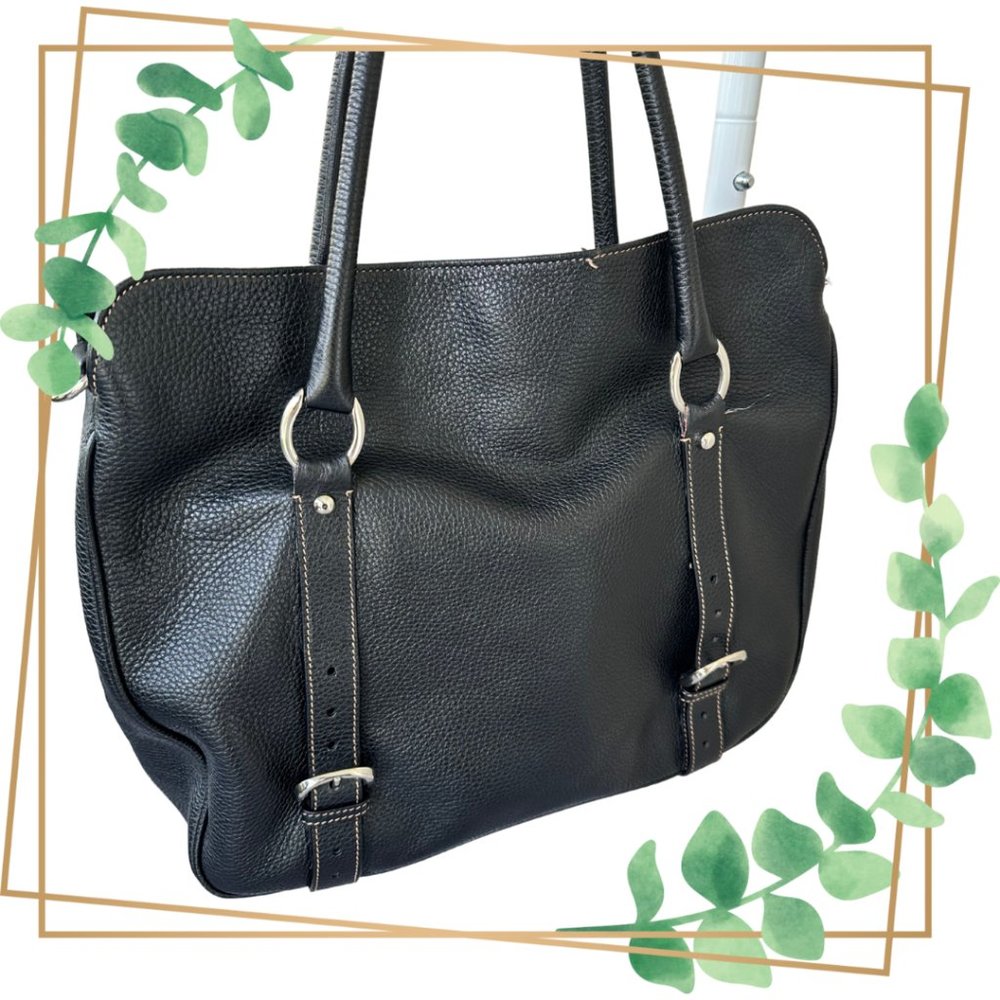 Leather Tote with metal details